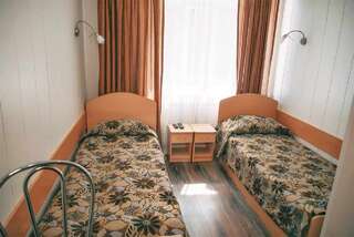 Гостиница Лососинская Петрозаводск Стандартный двухместный номер с 2 отдельными кроватями-1